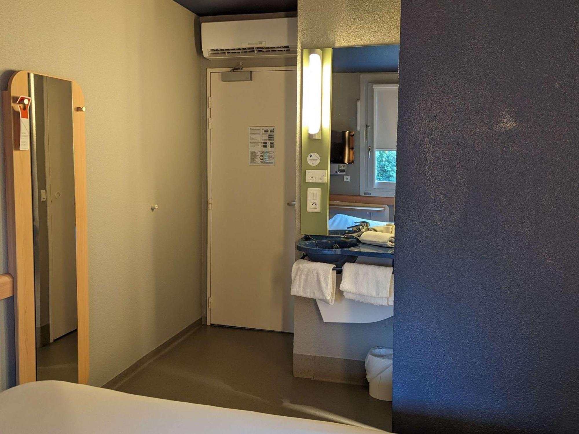 Ibis Budget Saint-Omer Centre מראה חיצוני תמונה